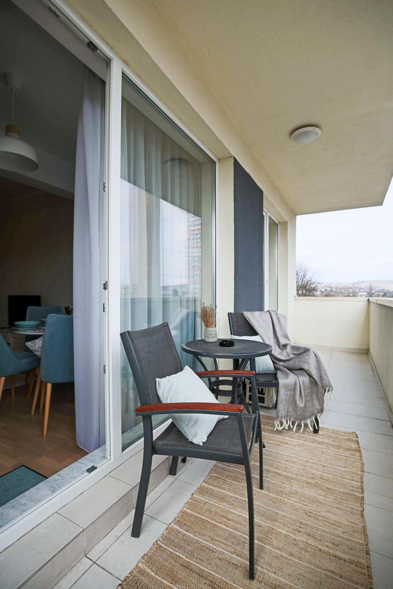 Stylish Condo - Parking And Balcony Клуж-Напока Экстерьер фото